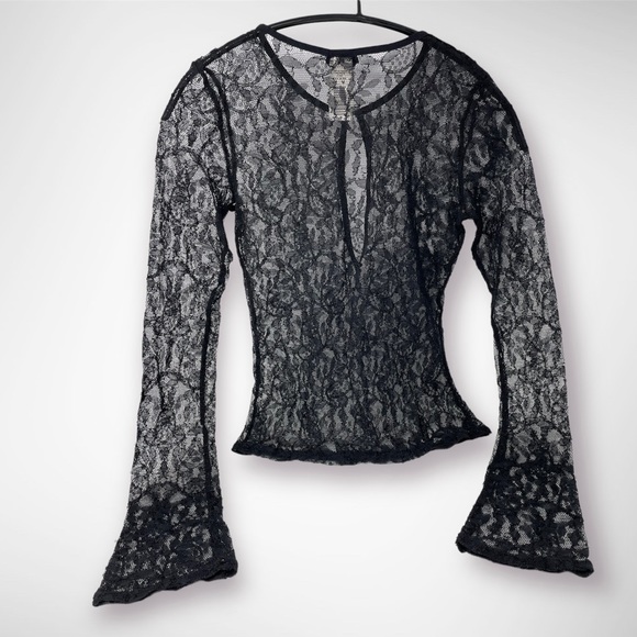 🛍️FINAL SALE🛍️ Mango Lace Sheer Long Sleeve Top - Picture 5 of 11